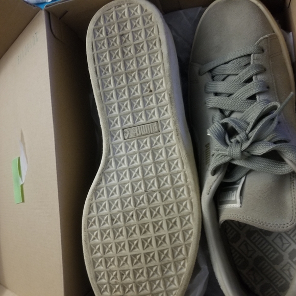 Suede pumas - Picture 4 of 5